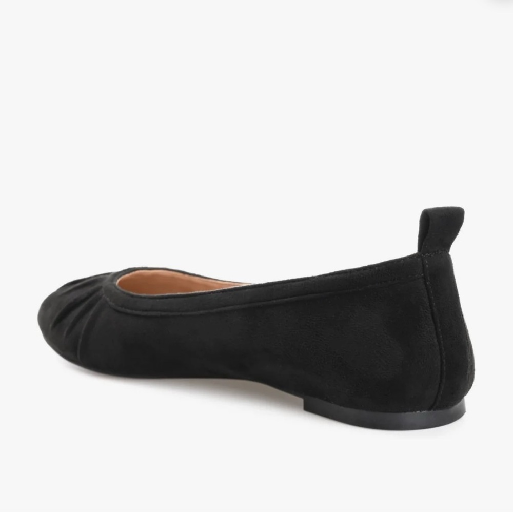 NWT Journee Collection
Women's Tannya Ruched Ballet Flats - Picture 4 of 8